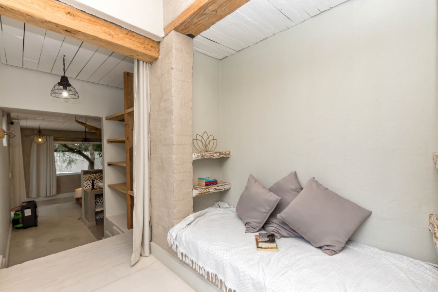 To Let 4 Bedroom Property for Rent in Overkloof Western Cape
